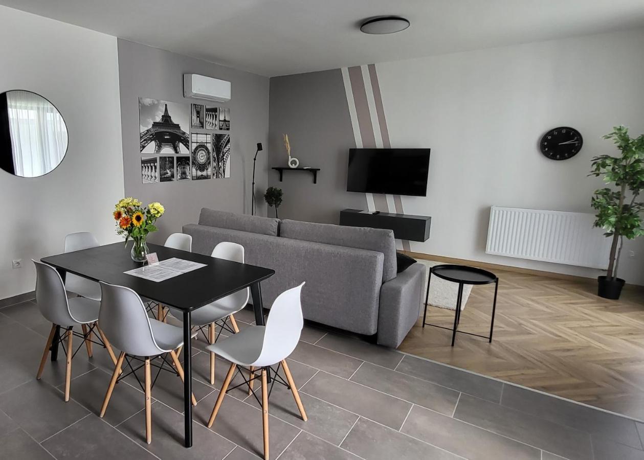 Dotis Apartman Тата Екстериор снимка
