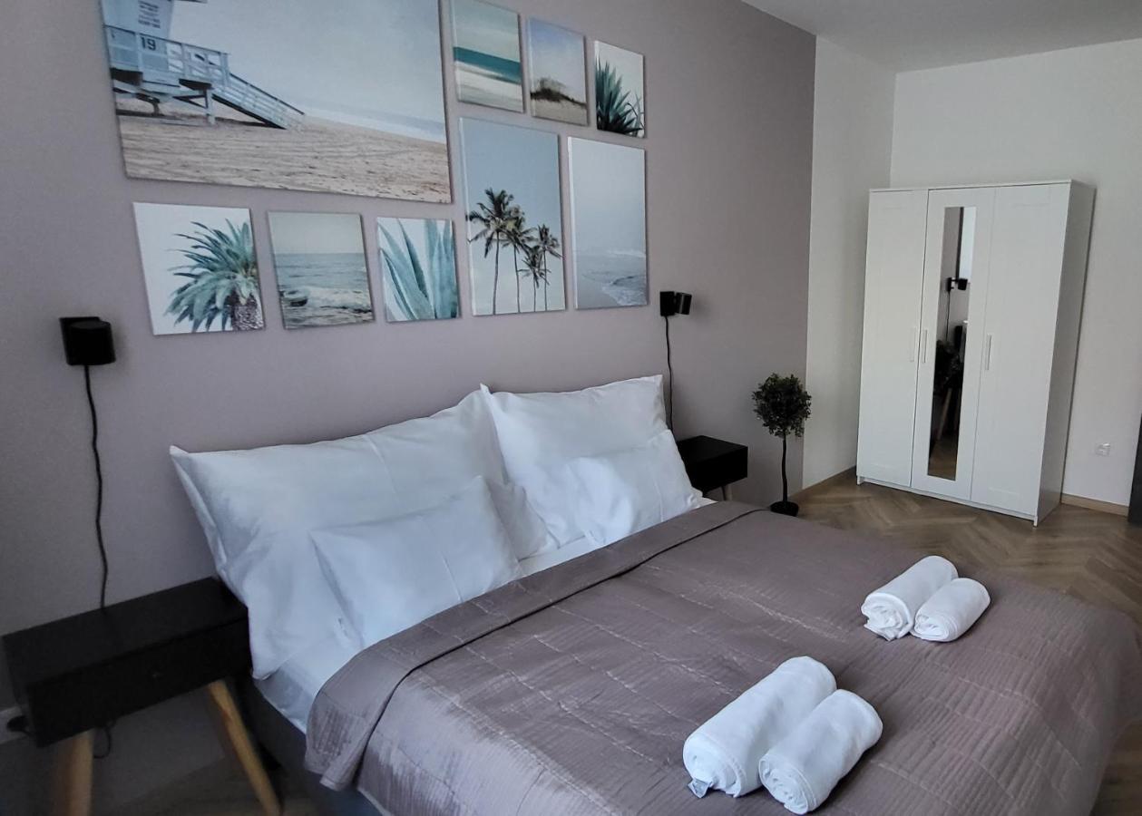 Dotis Apartman Тата Екстериор снимка